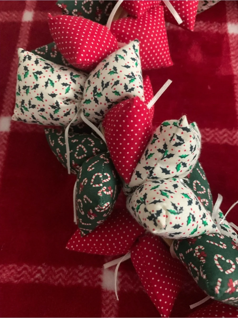 Vintage Style Festive Holiday Fabric Hanging Taiwan Handmade Wreath